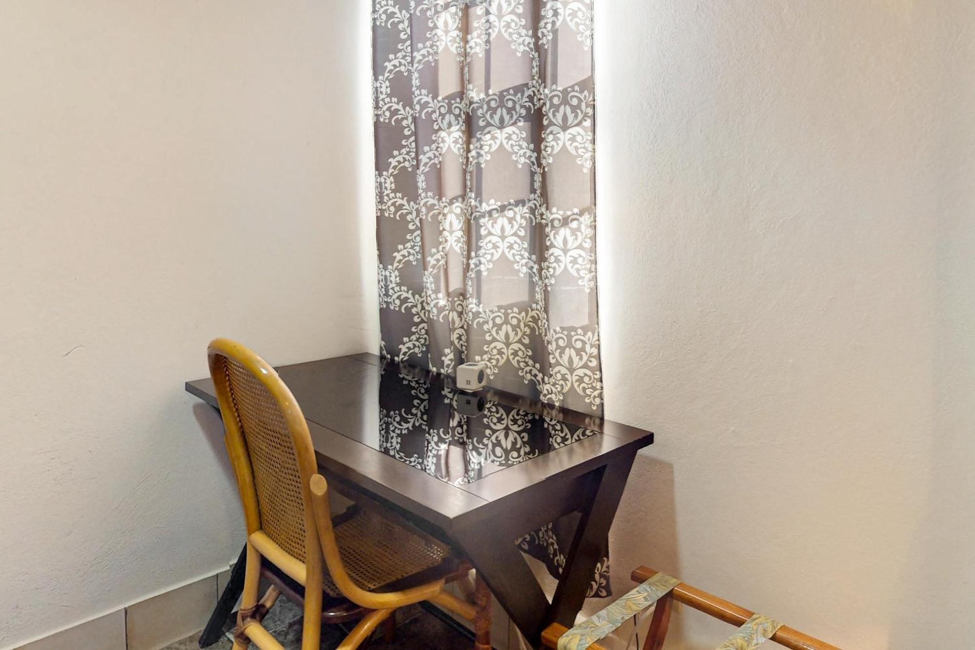 Hummingbird Home Suites San Pedro  Room photo