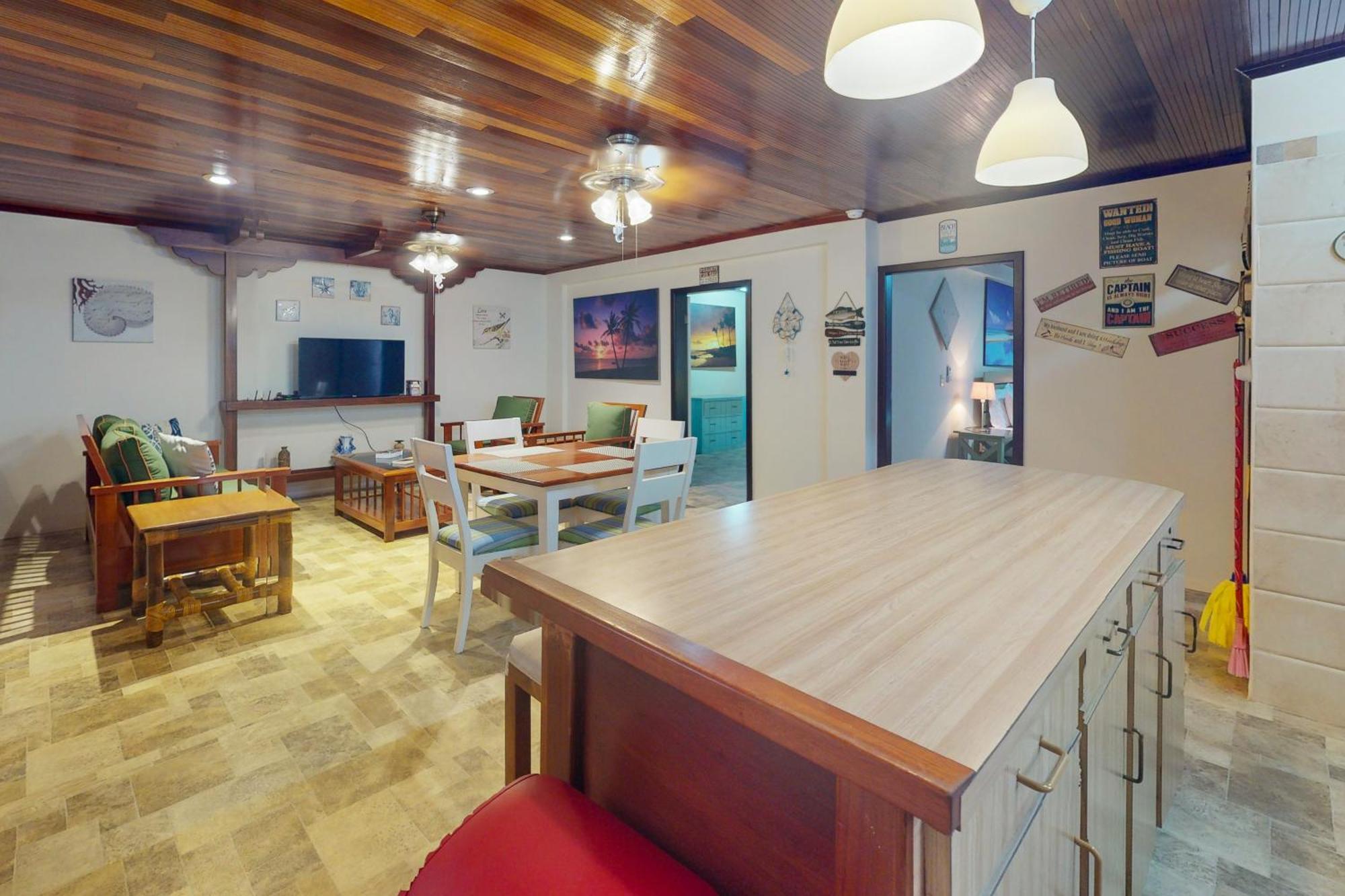 Hummingbird Home Suites San Pedro  Room photo